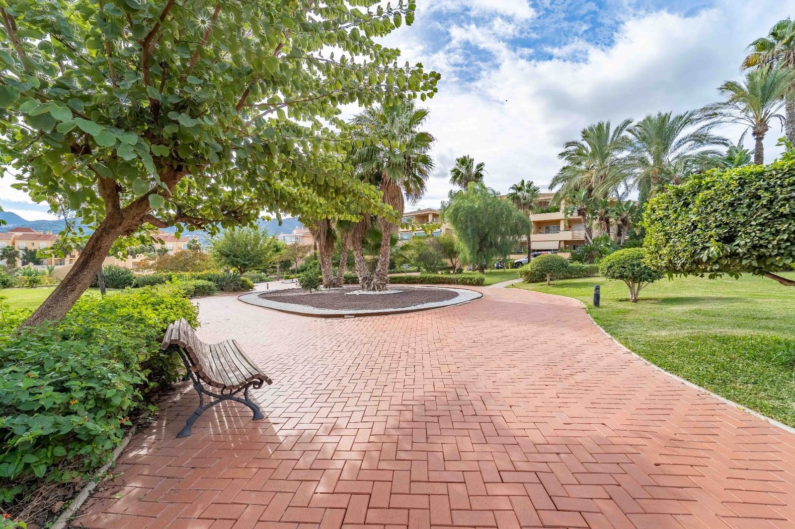 2 sypialnia Mieszkanie na sprzedaż w Alhaurin de la Torre z basenem garażem - 325 000 € (Ref: 9415426)