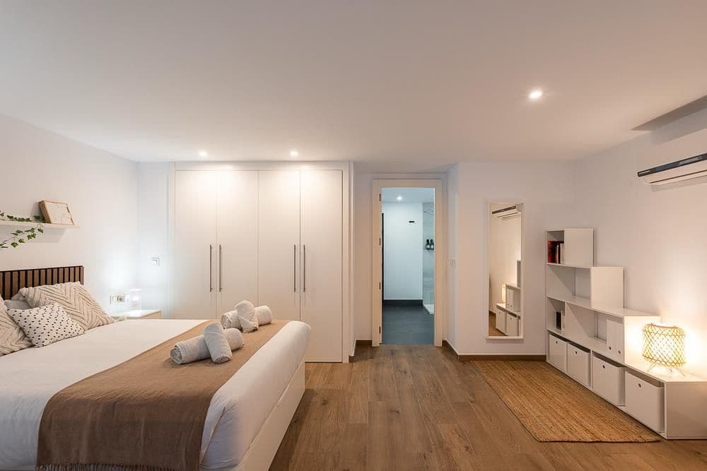 1 bedroom Office for sale in Valencia city with pool garage - € 425,000 (Ref: 9415429)