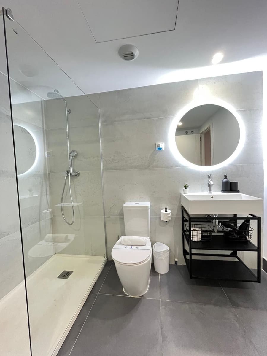 1 bedroom Office for sale in Valencia city with pool garage - € 425,000 (Ref: 9415429)