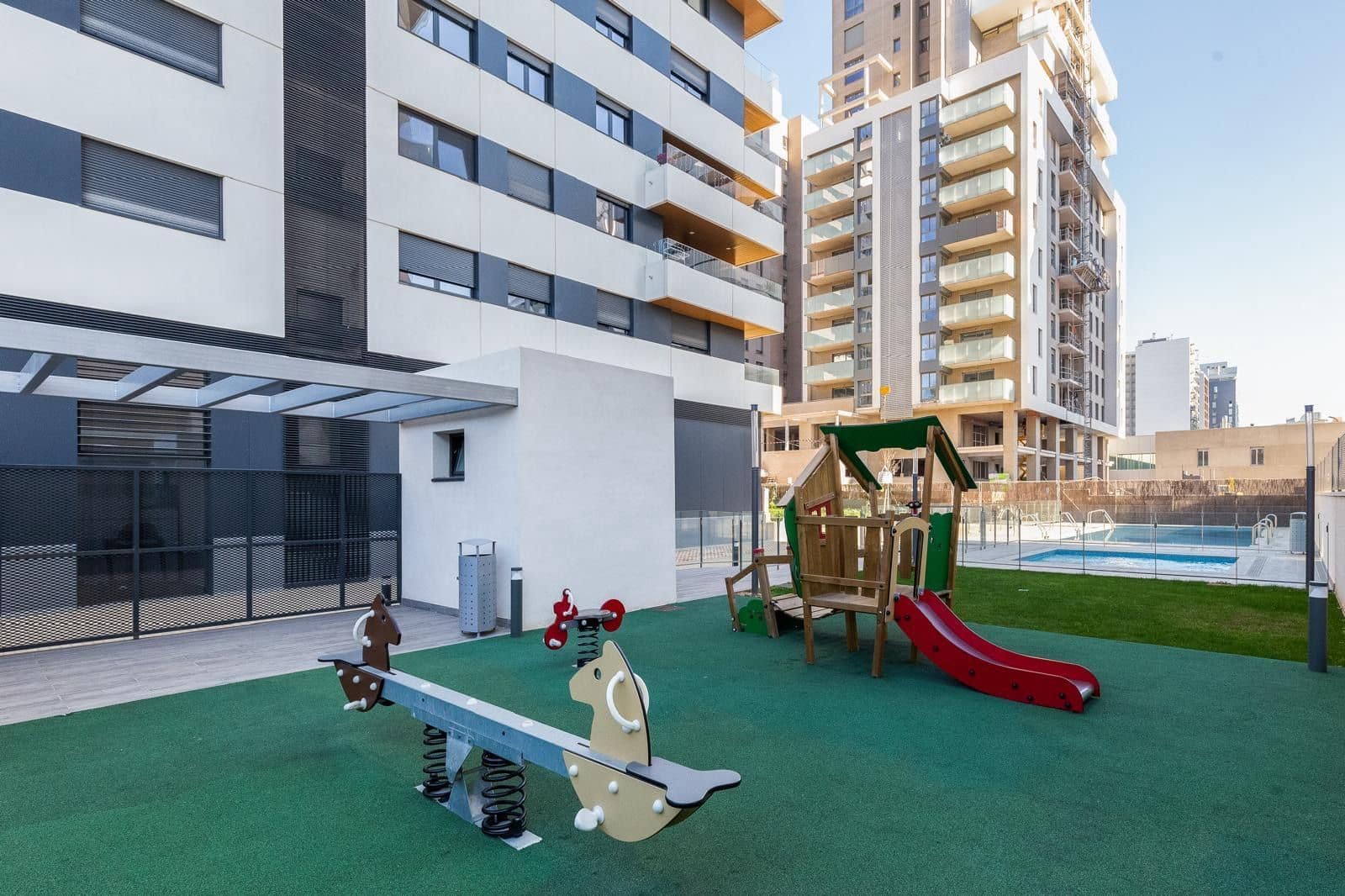 1 bedroom Office for sale in Valencia city with pool garage - € 425,000 (Ref: 9415429)