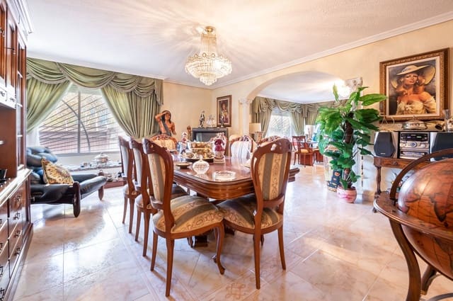 5 soverom Villa til salgs i Madrid by med svømmebasseng garasje - € 890 000 (Ref: 9421867)