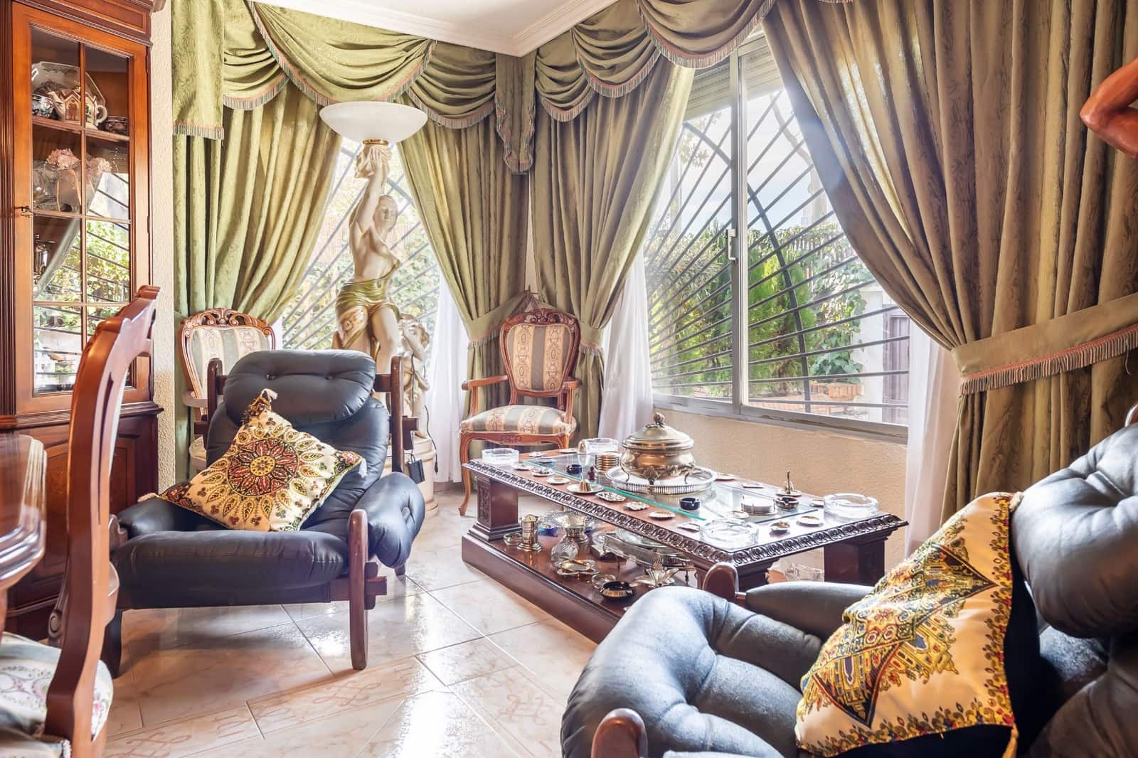 5 soverom Villa til salgs i Madrid by med svømmebasseng garasje - € 890 000 (Ref: 9421867)