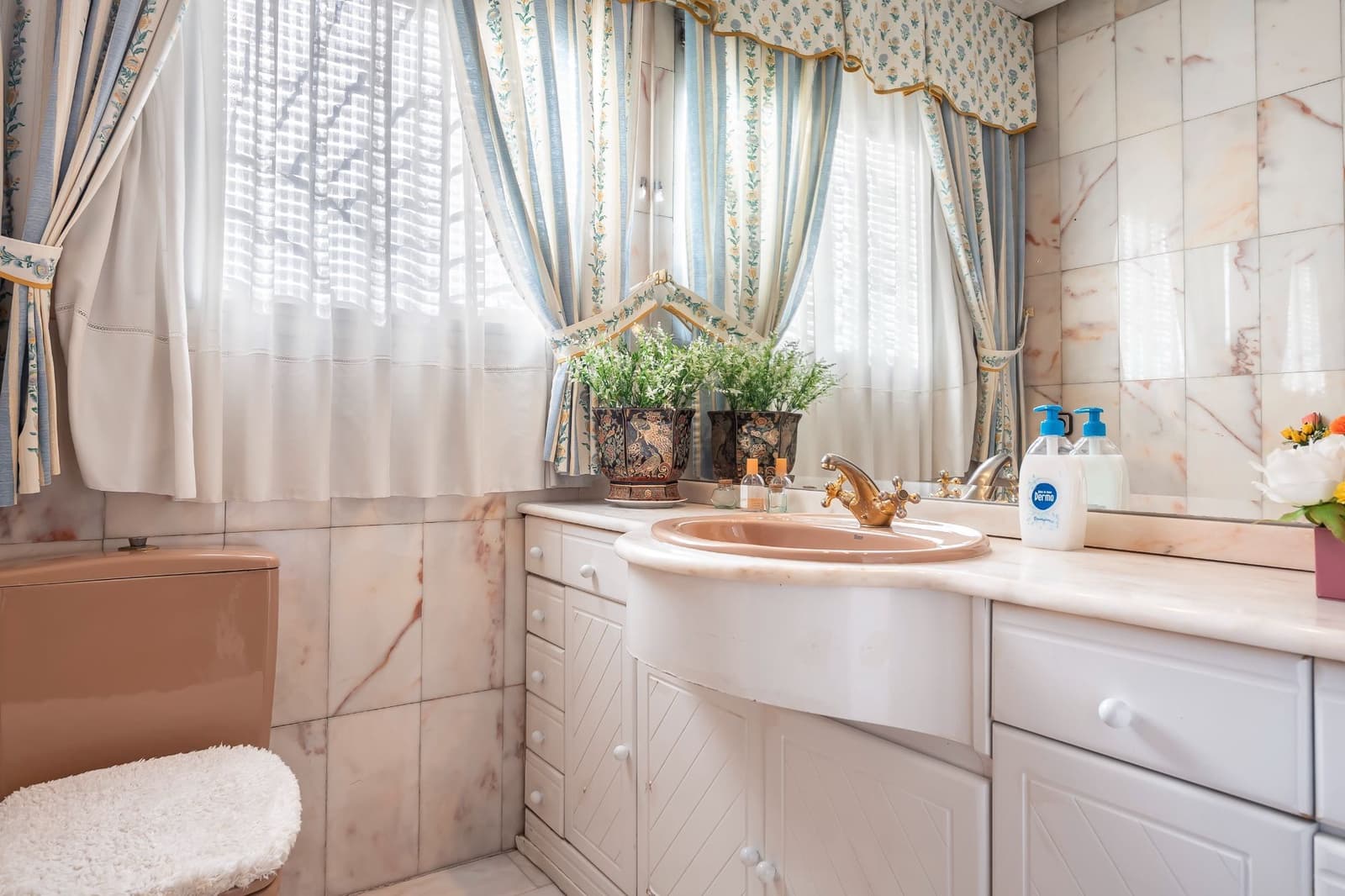 5 soverom Villa til salgs i Madrid by med svømmebasseng garasje - € 890 000 (Ref: 9421867)