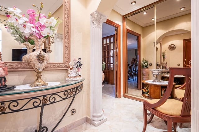 5 soverom Villa til salgs i Madrid by med svømmebasseng garasje - € 890 000 (Ref: 9421867)