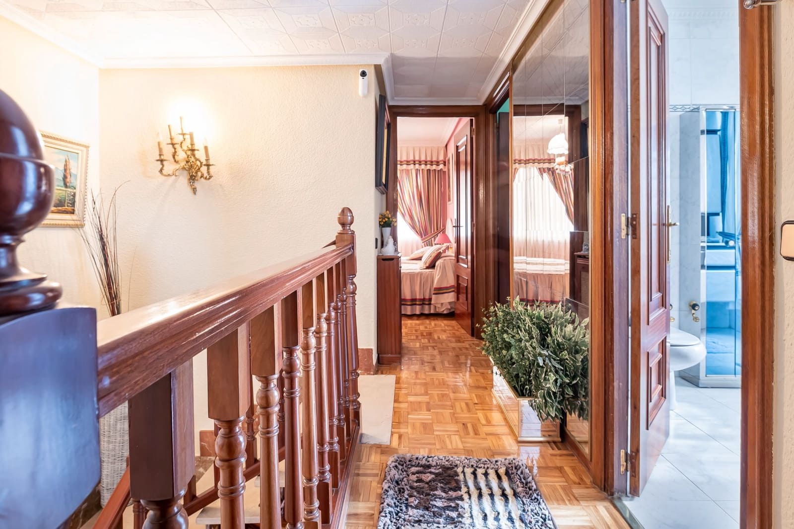 5 soverom Villa til salgs i Madrid by med svømmebasseng garasje - € 890 000 (Ref: 9421867)