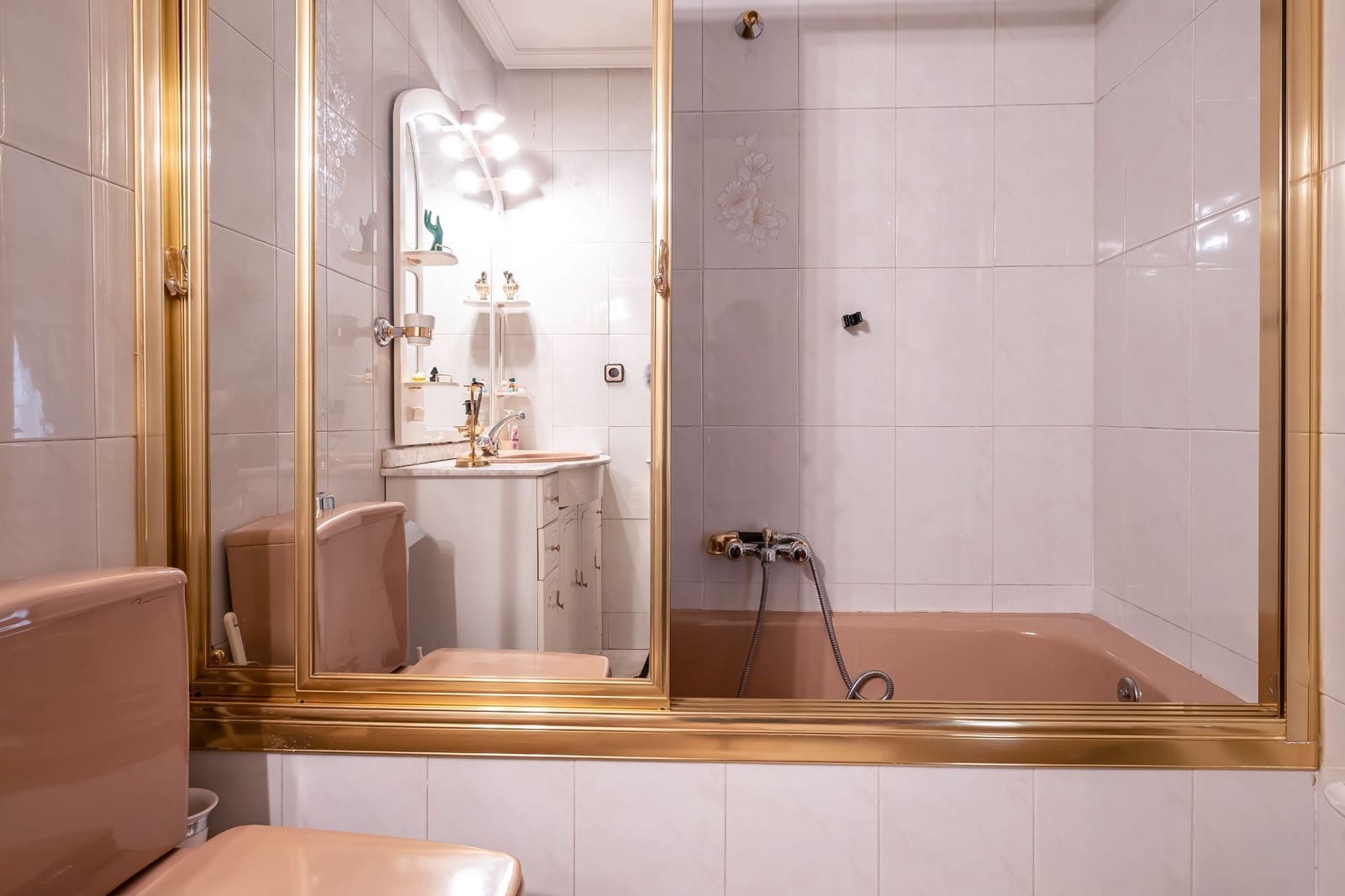 5 soverom Villa til salgs i Madrid by med svømmebasseng garasje - € 890 000 (Ref: 9421867)