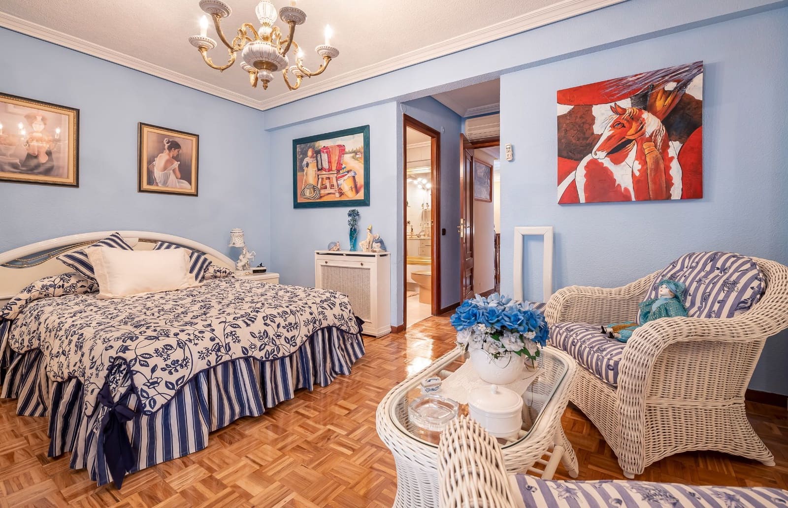 5 soverom Villa til salgs i Madrid by med svømmebasseng garasje - € 890 000 (Ref: 9421867)