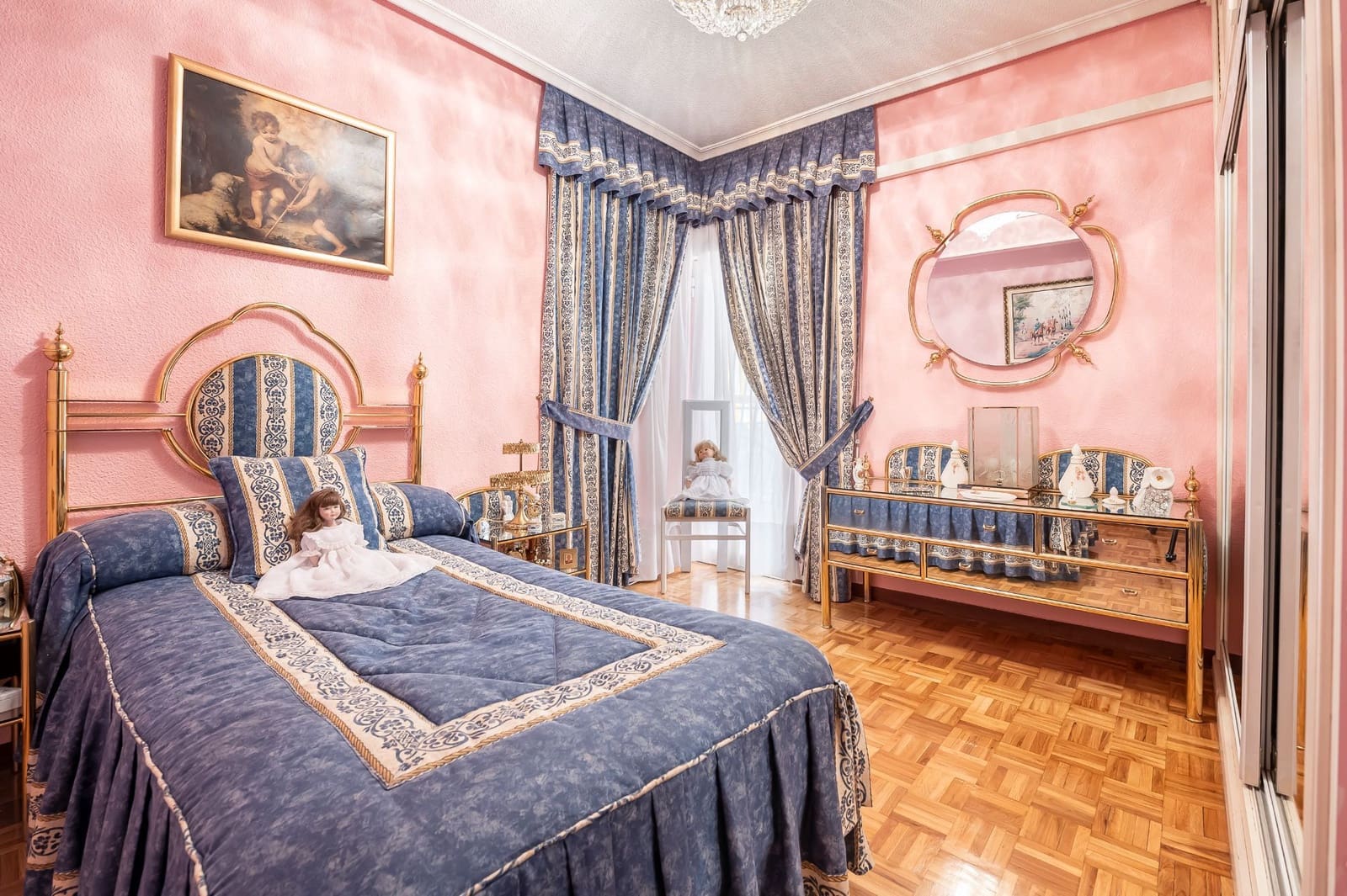 5 soverom Villa til salgs i Madrid by med svømmebasseng garasje - € 890 000 (Ref: 9421867)