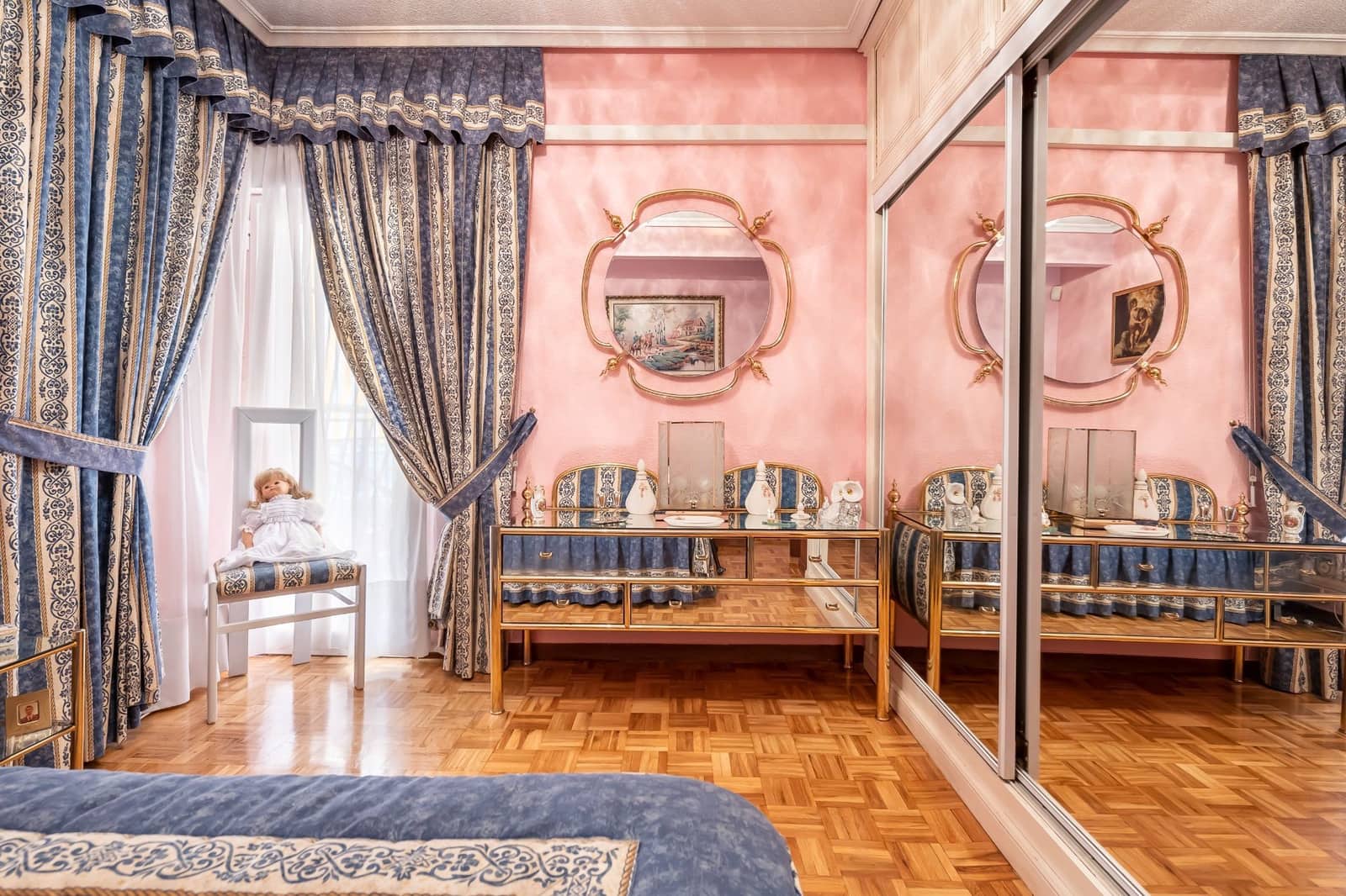 5 soverom Villa til salgs i Madrid by med svømmebasseng garasje - € 890 000 (Ref: 9421867)