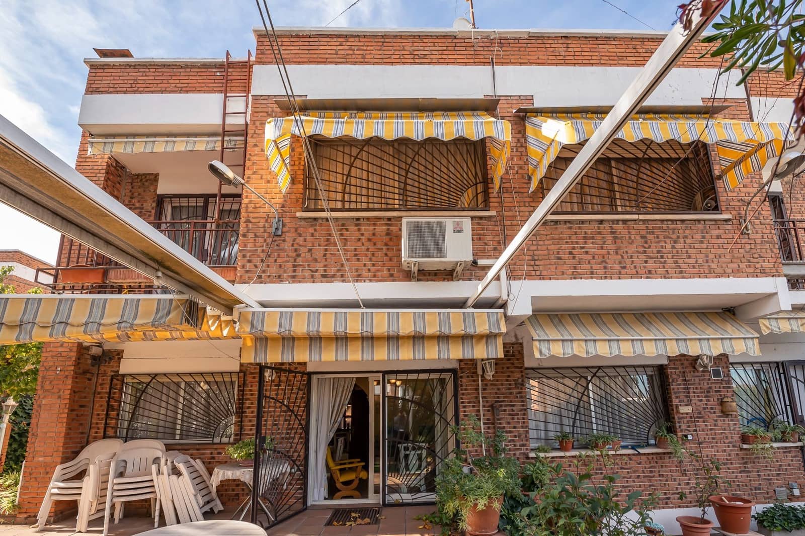 5 soverom Villa til salgs i Madrid by med svømmebasseng garasje - € 890 000 (Ref: 9421867)