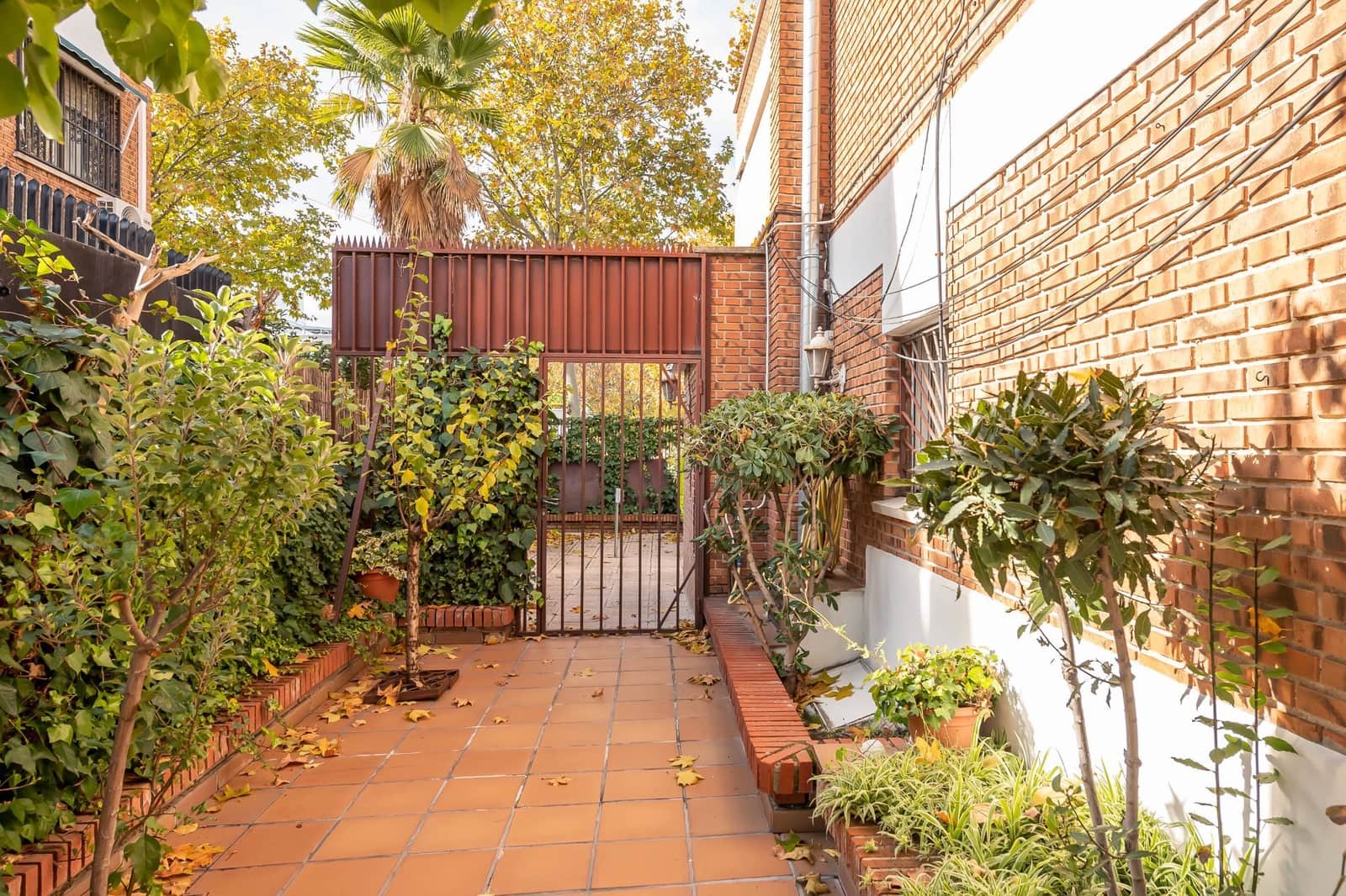 5 soverom Villa til salgs i Madrid by med svømmebasseng garasje - € 890 000 (Ref: 9421867)