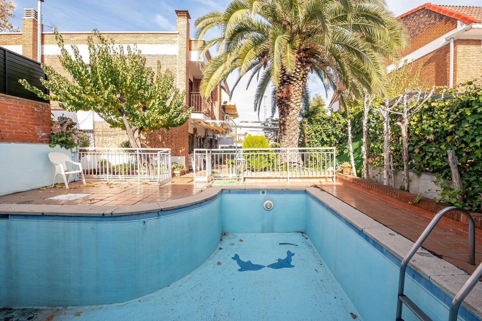 5 soverom Villa til salgs i Madrid by med svømmebasseng garasje - € 890 000 (Ref: 9421867)