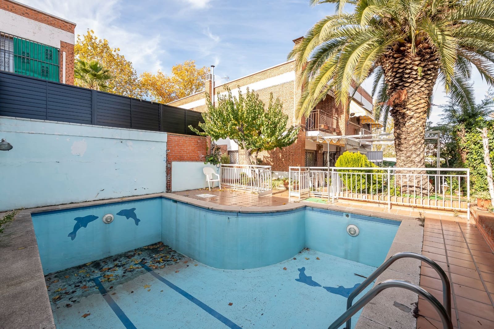 5 soverom Villa til salgs i Madrid by med svømmebasseng garasje - € 890 000 (Ref: 9421867)