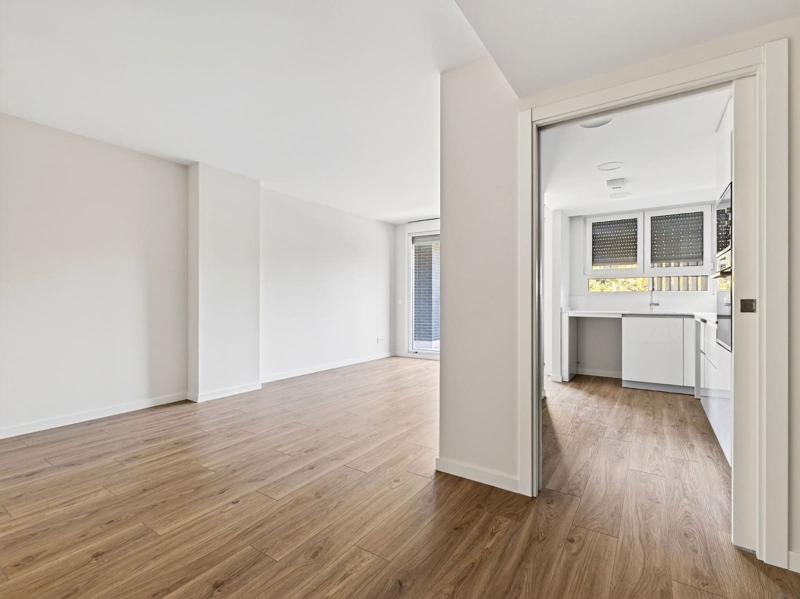 3 bedroom Flat for sale in Madrid city with pool garage - € 1,195,000 (Ref: 9421868)