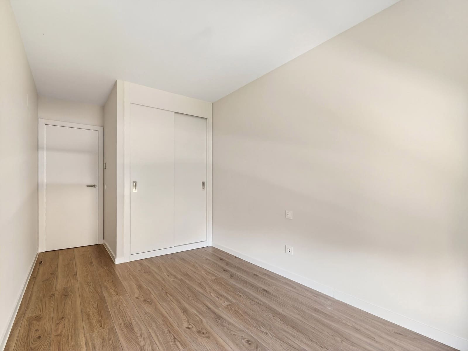 3 bedroom Flat for sale in Madrid city with pool garage - € 1,195,000 (Ref: 9421868)