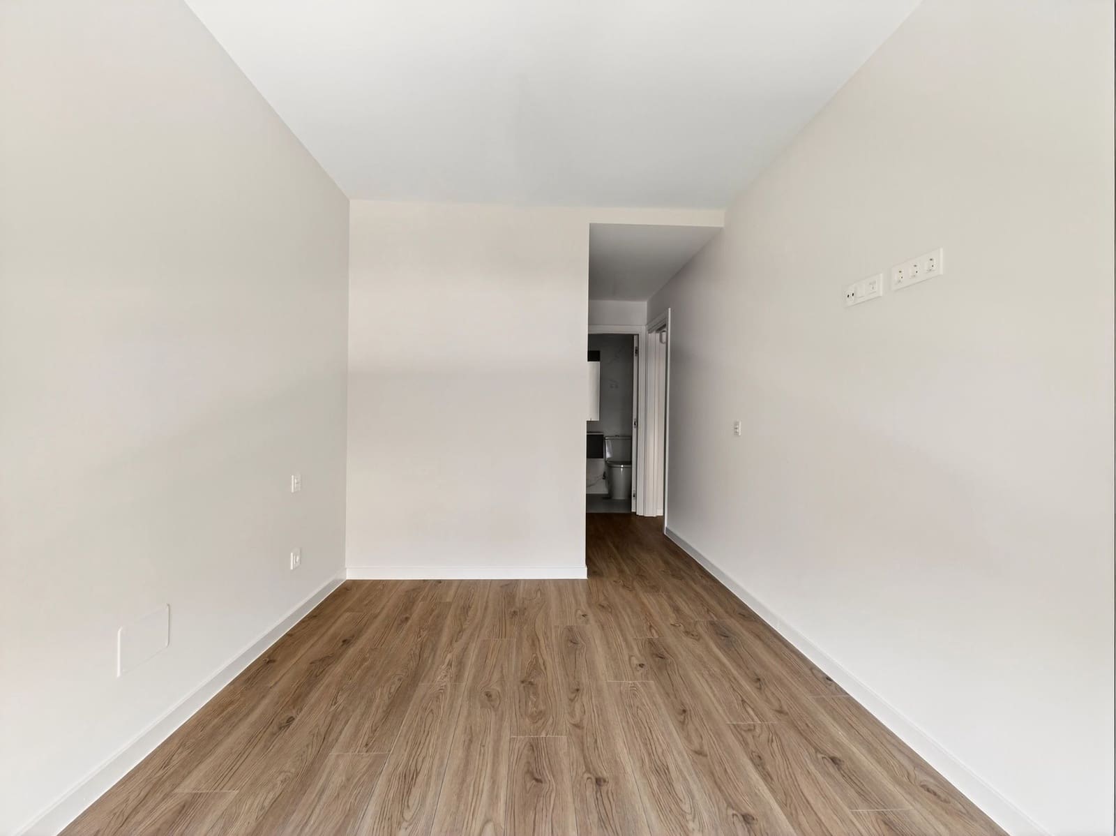 3 bedroom Flat for sale in Madrid city with pool garage - € 1,195,000 (Ref: 9421868)