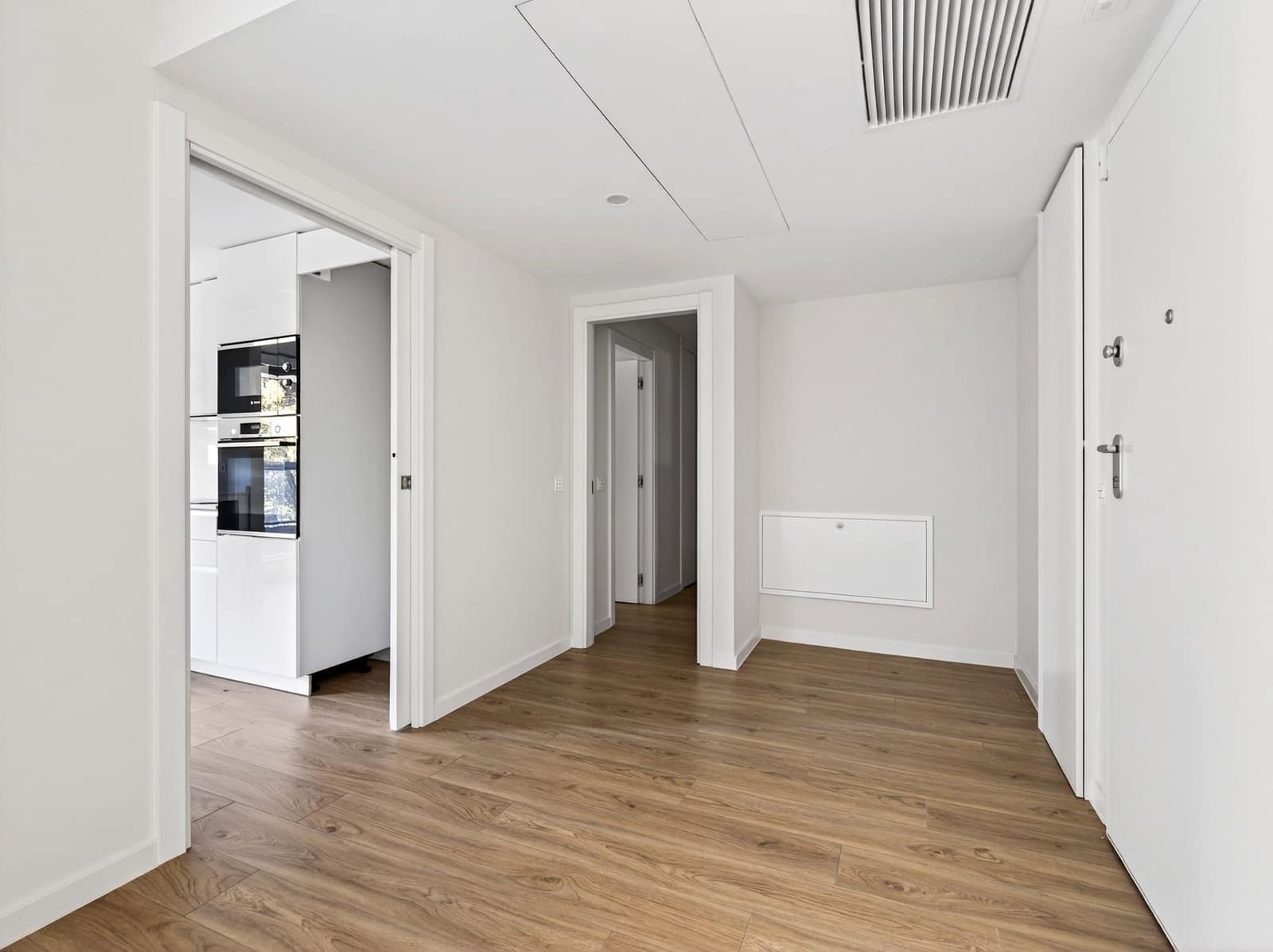 3 bedroom Flat for sale in Madrid city with pool garage - € 1,195,000 (Ref: 9421868)