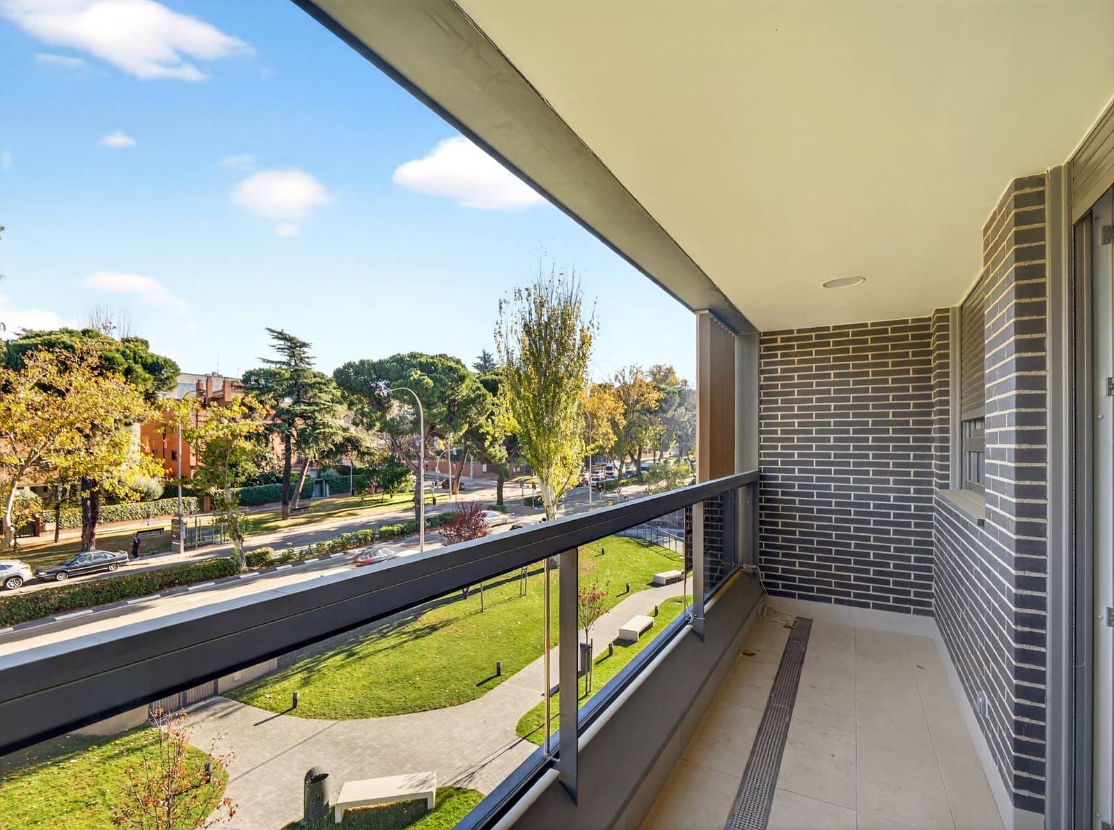 3 bedroom Flat for sale in Madrid city with pool garage - € 1,195,000 (Ref: 9421868)