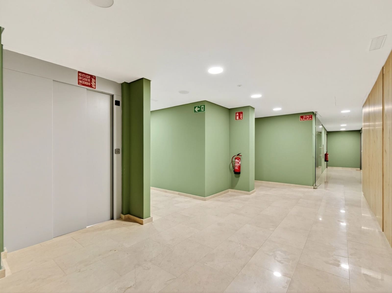 3 bedroom Flat for sale in Madrid city with pool garage - € 1,195,000 (Ref: 9421868)