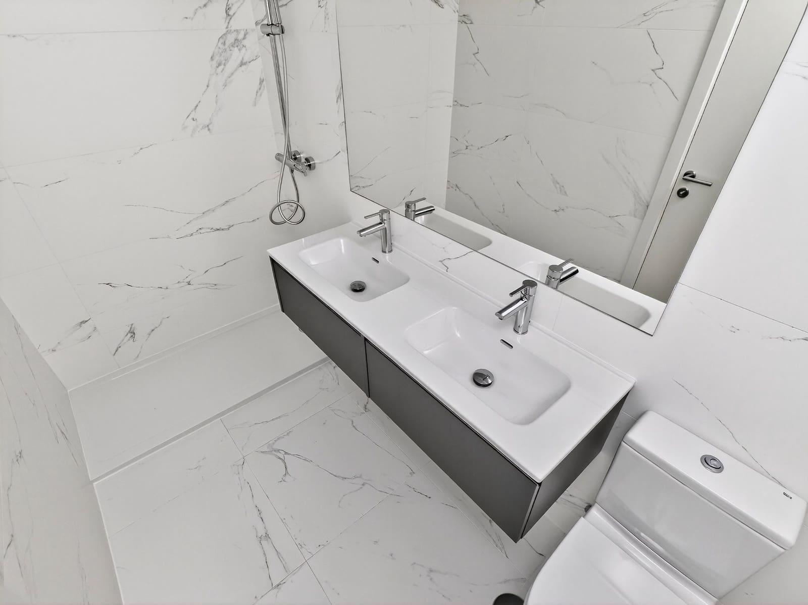 3 bedroom Flat for sale in Madrid city with pool garage - € 1,195,000 (Ref: 9421868)