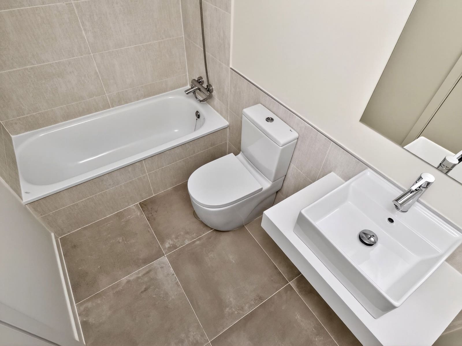 3 bedroom Flat for sale in Madrid city with pool garage - € 1,195,000 (Ref: 9421868)