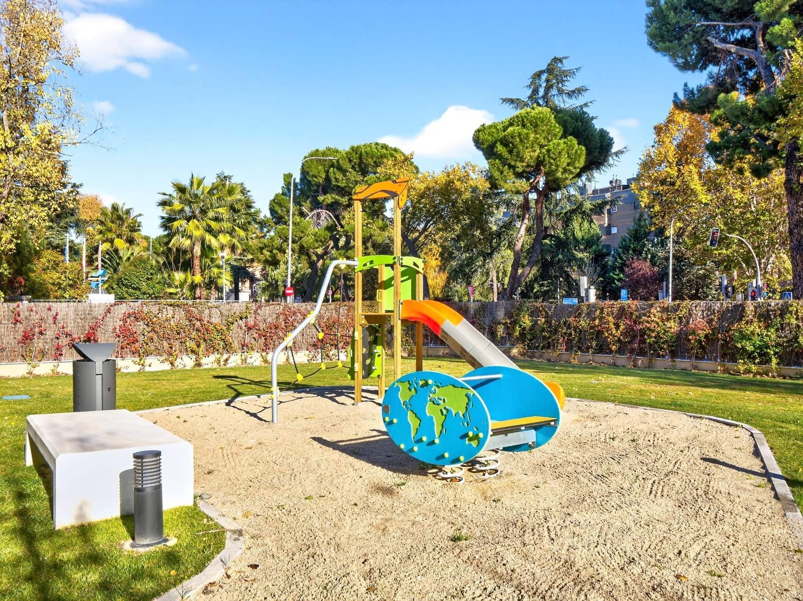 3 bedroom Flat for sale in Madrid city with pool garage - € 1,195,000 (Ref: 9421868)