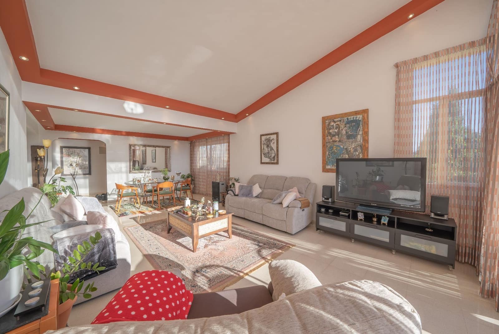 3 soverom Villa til salgs i Valencia by med svømmebasseng garasje - € 650 000 (Ref: 9426870)