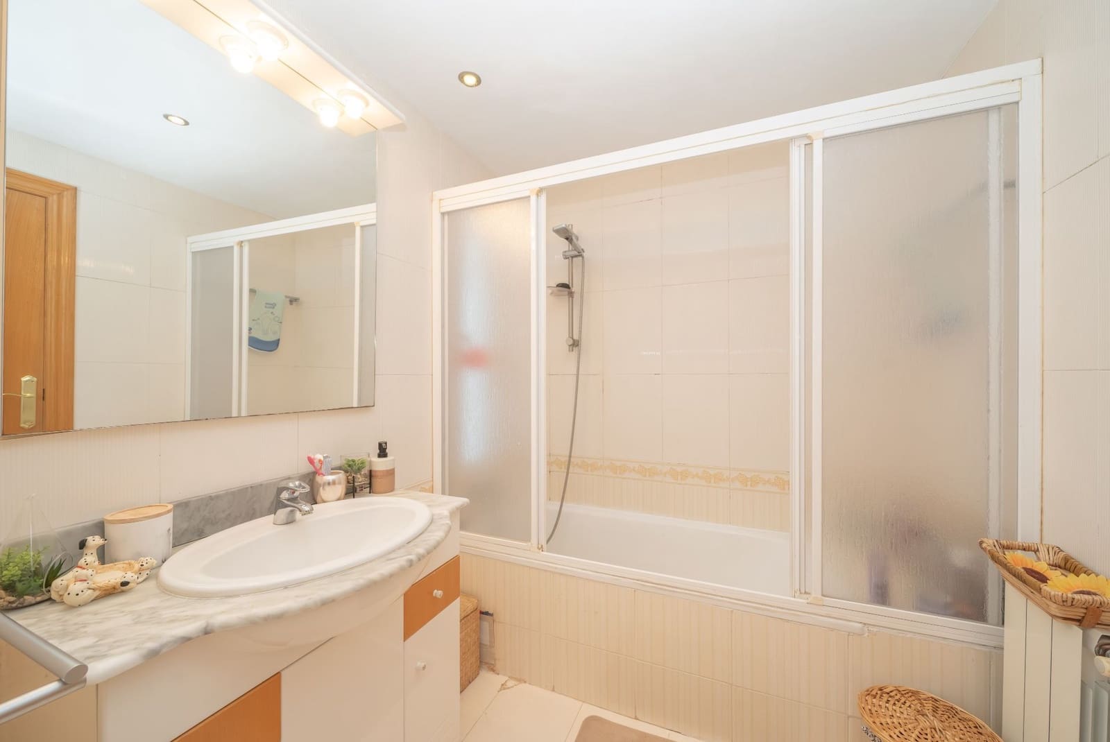 3 soverom Villa til salgs i Valencia by med svømmebasseng garasje - € 650 000 (Ref: 9426870)