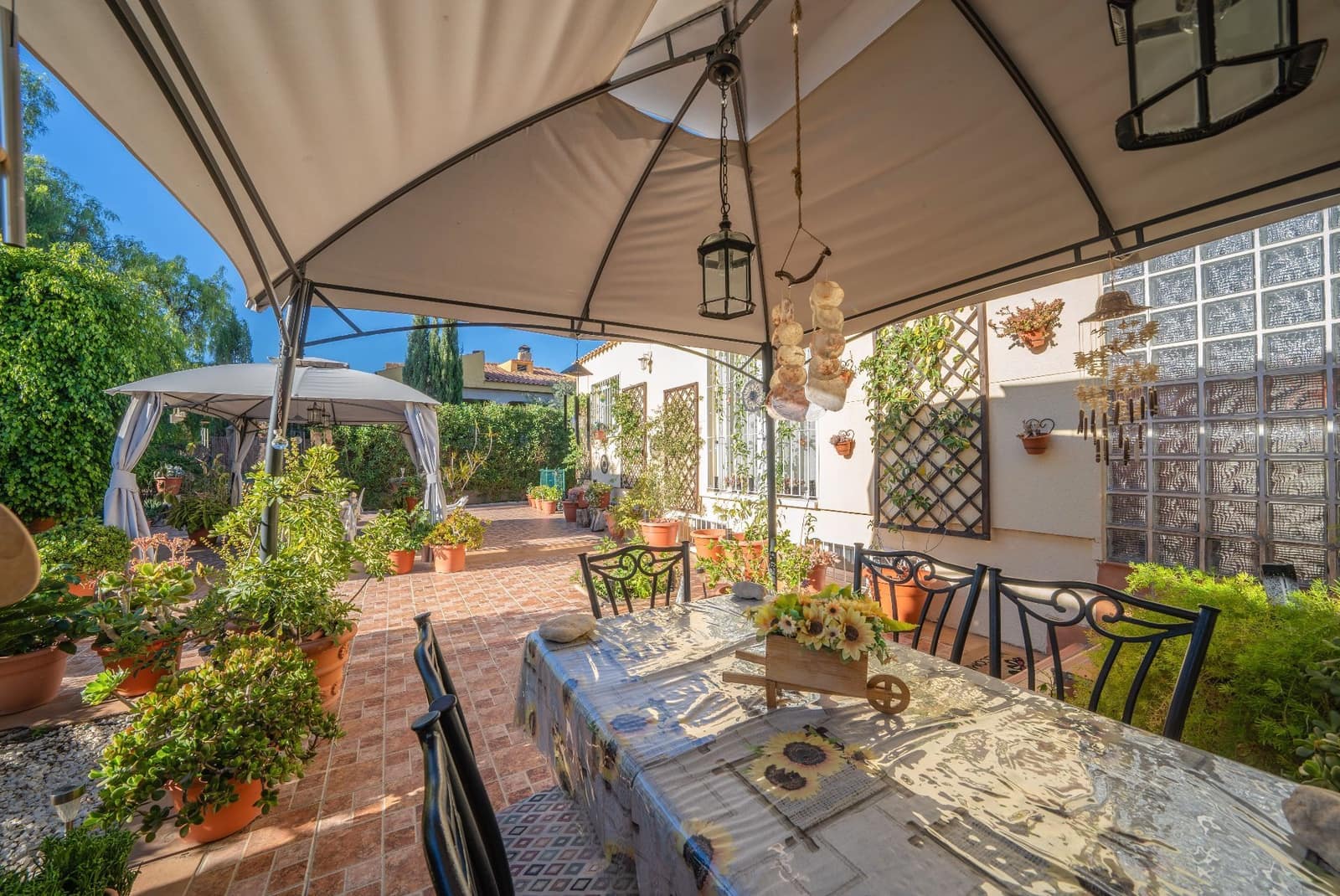 3 soverom Villa til salgs i Valencia by med svømmebasseng garasje - € 650 000 (Ref: 9426870)