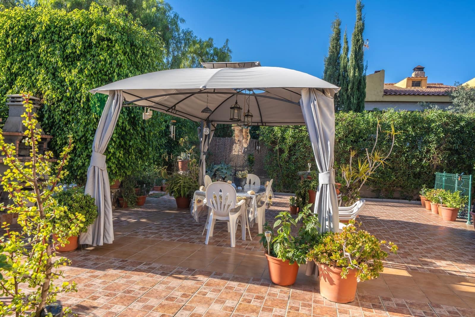 3 soverom Villa til salgs i Valencia by med svømmebasseng garasje - € 650 000 (Ref: 9426870)