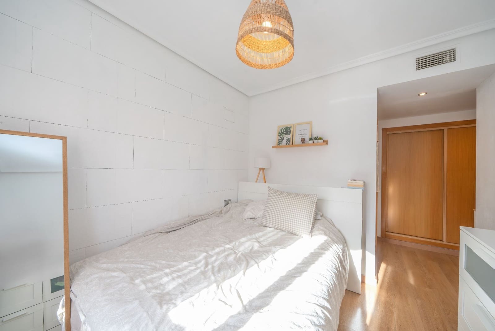 3 bedroom Flat for sale in San Vicente / Sant Vicent del Raspeig with pool garage - € 270,000 (Ref: 9426872)