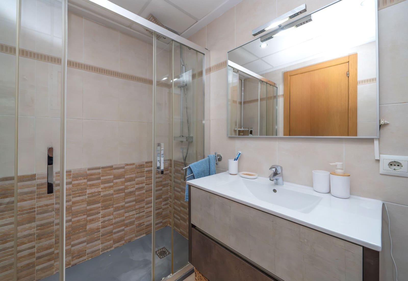 3 bedroom Flat for sale in San Vicente / Sant Vicent del Raspeig with pool garage - € 270,000 (Ref: 9426872)