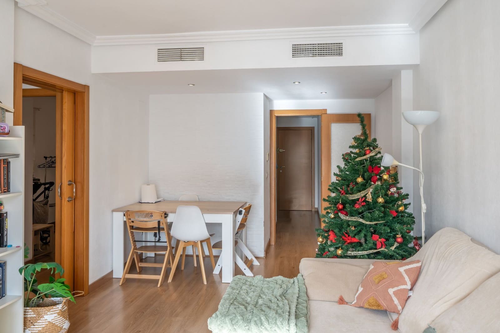 3 bedroom Flat for sale in San Vicente / Sant Vicent del Raspeig with pool garage - € 270,000 (Ref: 9426872)