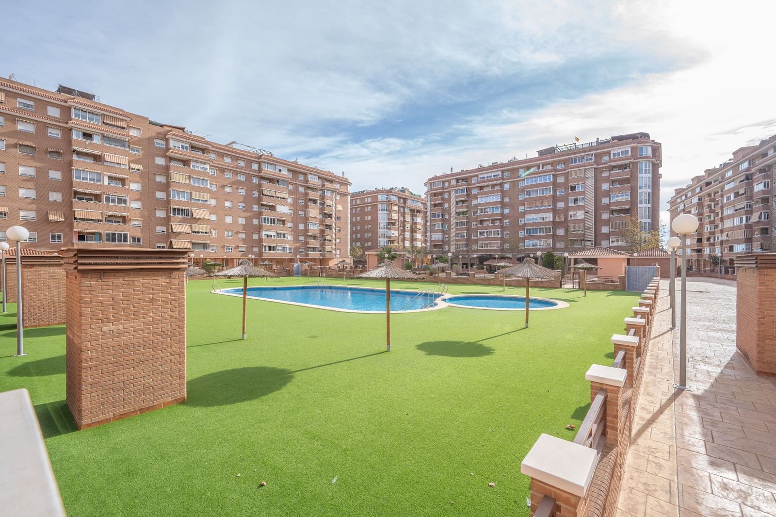 3 bedroom Flat for sale in San Vicente / Sant Vicent del Raspeig with pool garage - € 270,000 (Ref: 9426872)