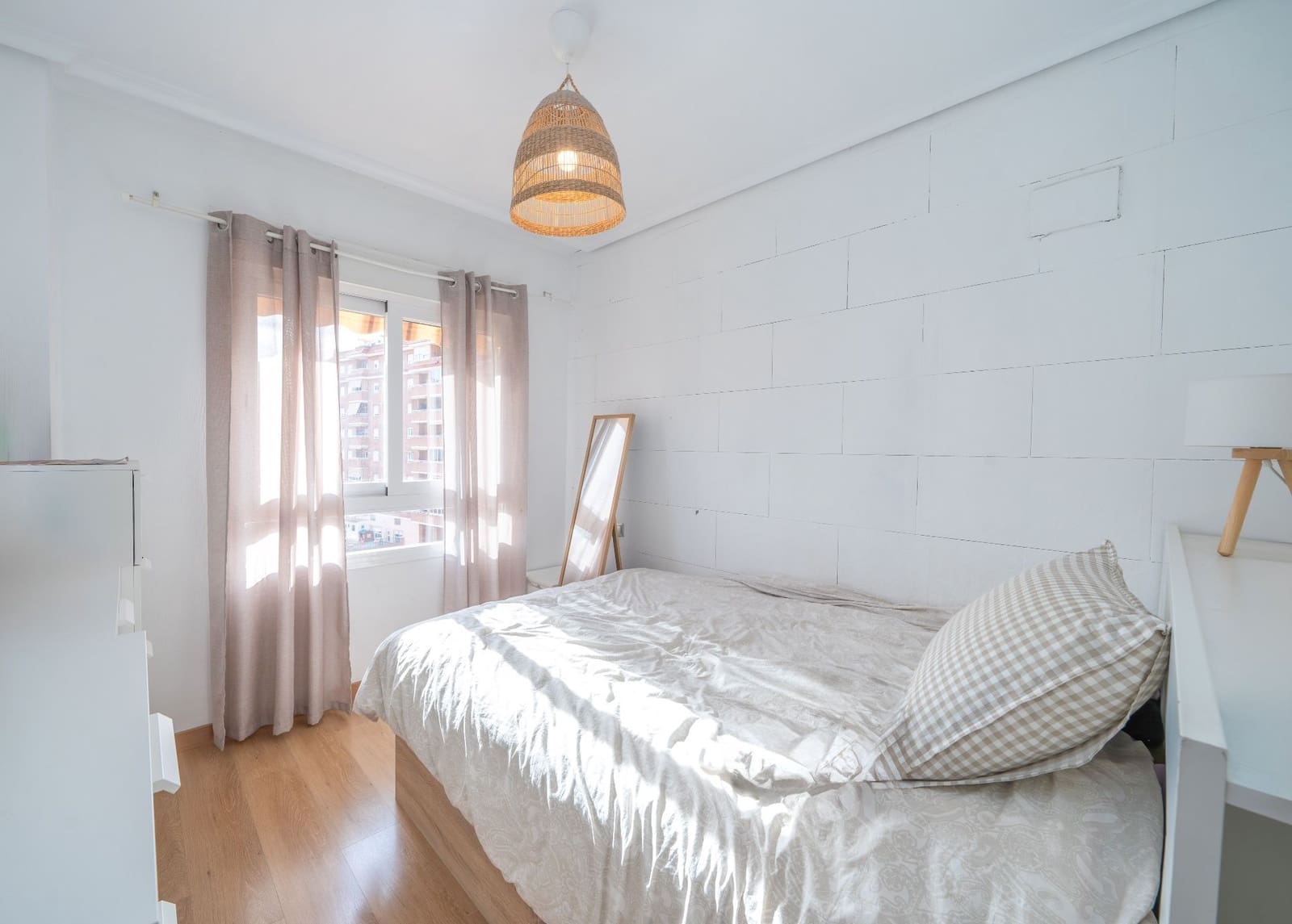 3 bedroom Flat for sale in San Vicente / Sant Vicent del Raspeig with pool garage - € 270,000 (Ref: 9426872)