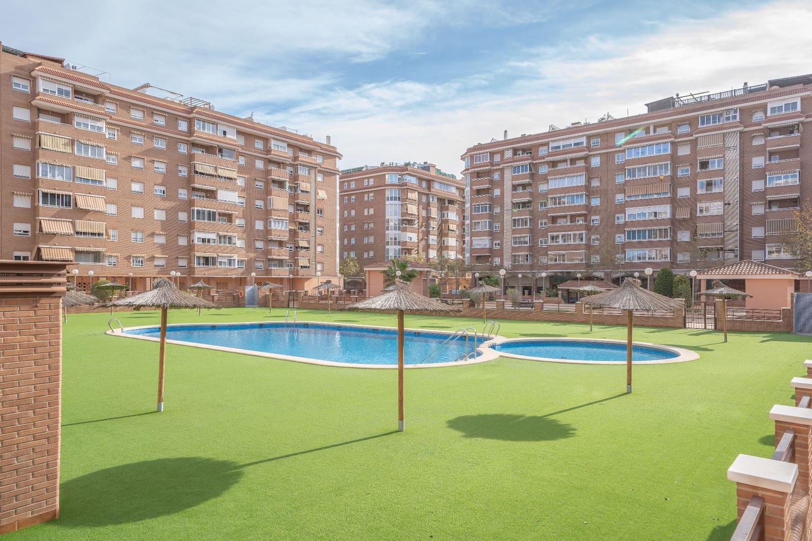 3 bedroom Flat for sale in San Vicente / Sant Vicent del Raspeig with pool garage - € 270,000 (Ref: 9426872)