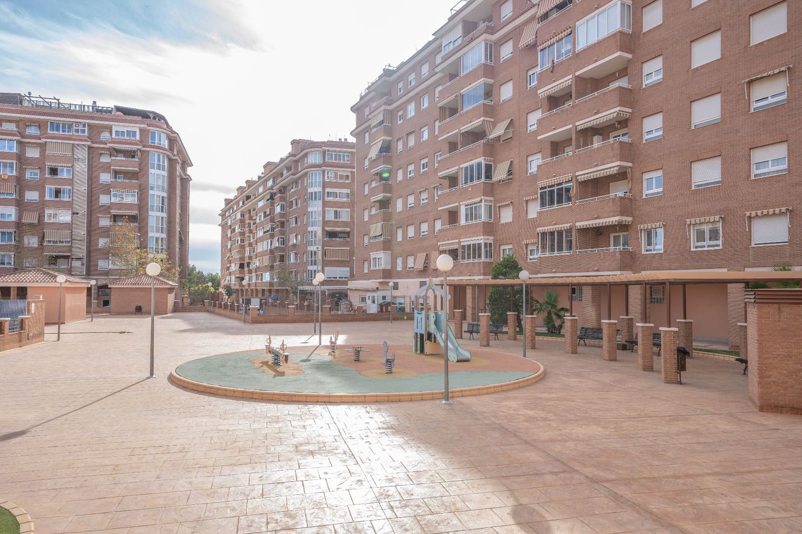 3 bedroom Flat for sale in San Vicente / Sant Vicent del Raspeig with pool garage - € 270,000 (Ref: 9426872)
