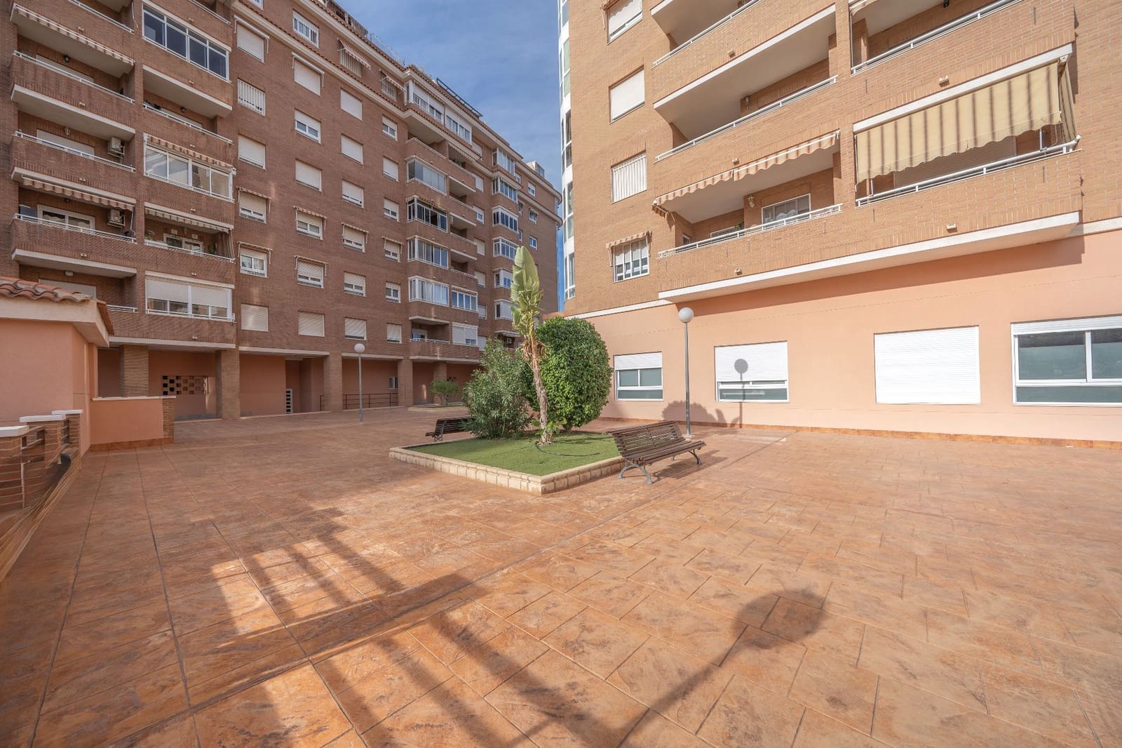 3 bedroom Flat for sale in San Vicente / Sant Vicent del Raspeig with pool garage - € 270,000 (Ref: 9426872)