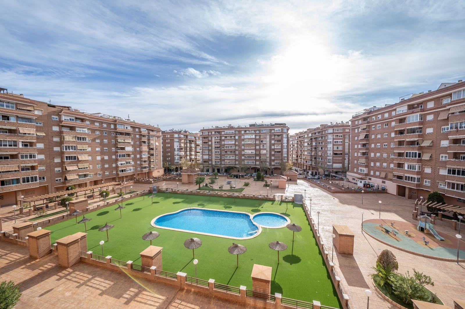 3 bedroom Flat for sale in San Vicente / Sant Vicent del Raspeig with pool garage - € 270,000 (Ref: 9426872)
