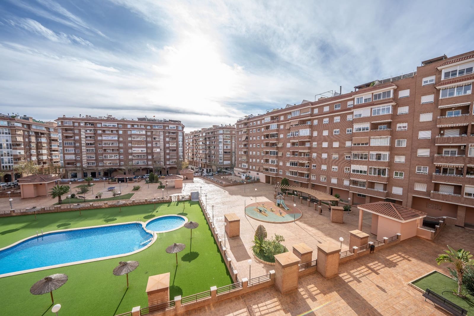 3 bedroom Flat for sale in San Vicente / Sant Vicent del Raspeig with pool garage - € 270,000 (Ref: 9426872)