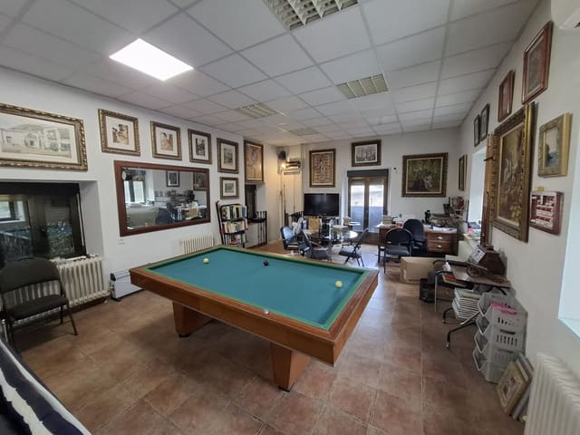 6 Zimmer Villa zu verkaufen in Toledo Stadt mit Garage - 675.000 € (Ref: 9426873)