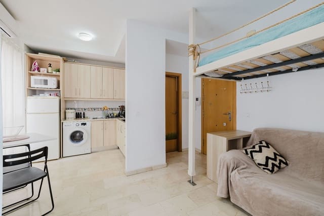 1 bedroom Penthouse for sale in La Merced, Málaga city - € 240,000 (Ref: 9426874)