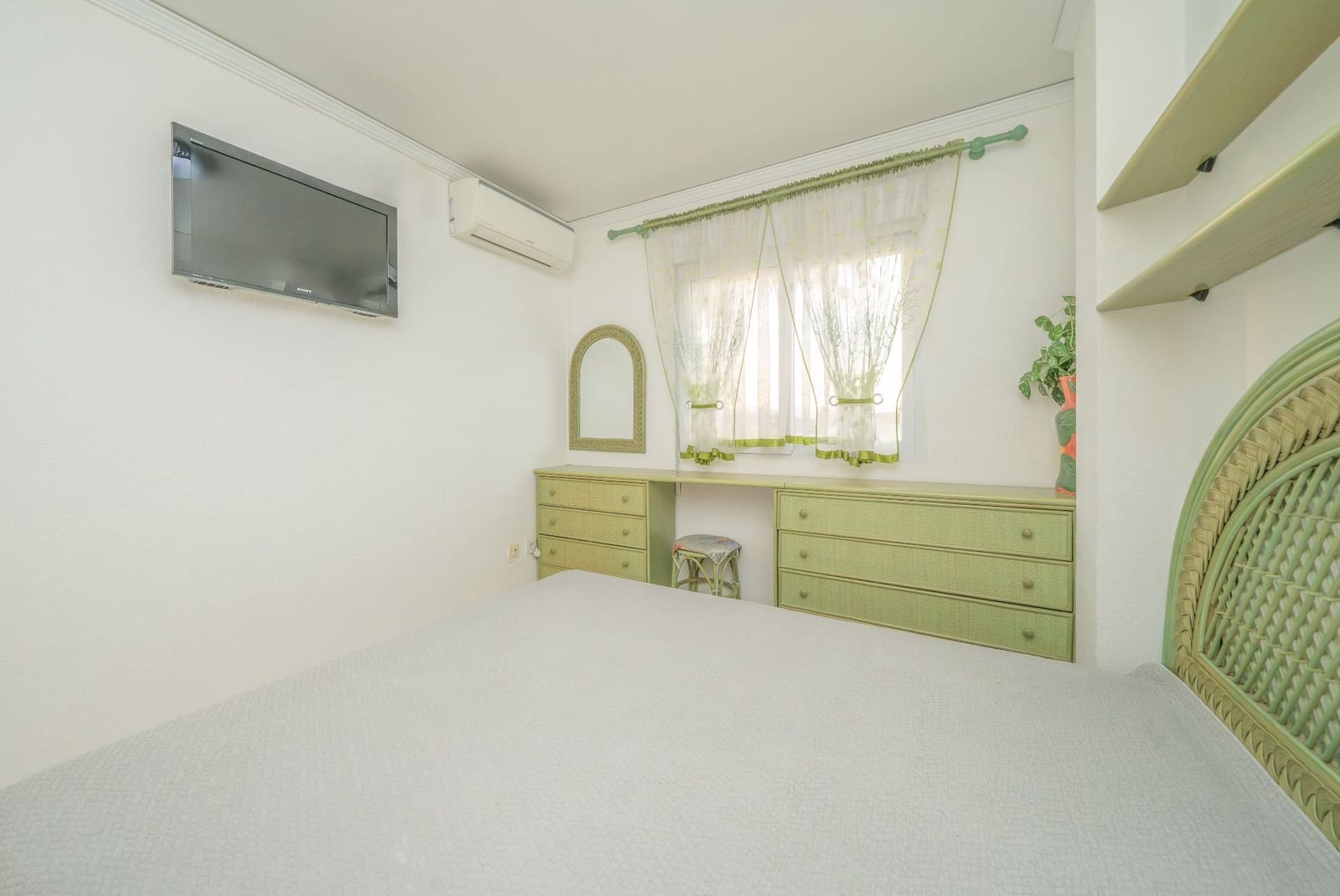 2 bedroom Semi-detached Villa for sale in Els Poblets with pool garage - € 263,500 (Ref: 9426876)