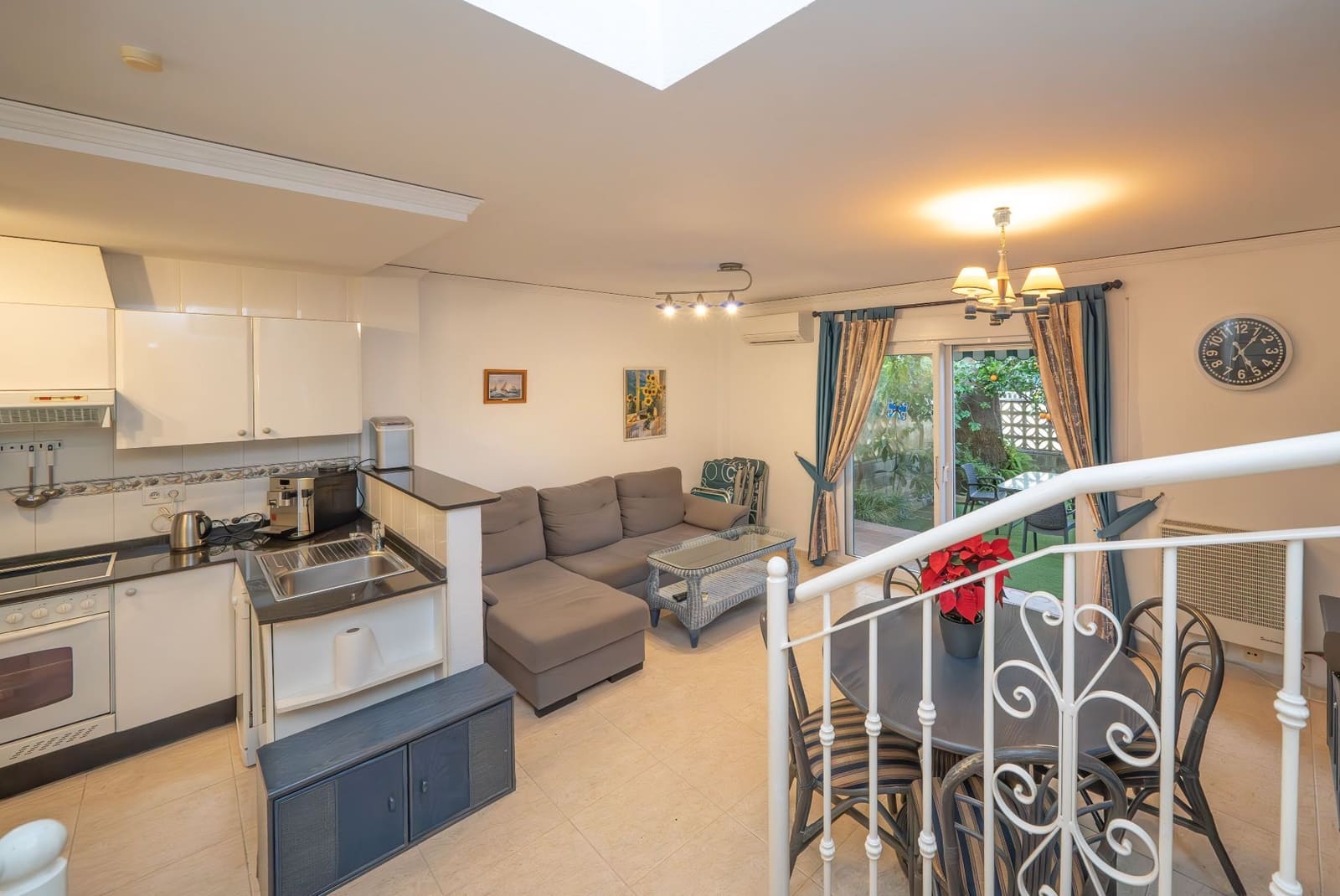 2 bedroom Semi-detached Villa for sale in Els Poblets with pool garage - € 263,500 (Ref: 9426876)