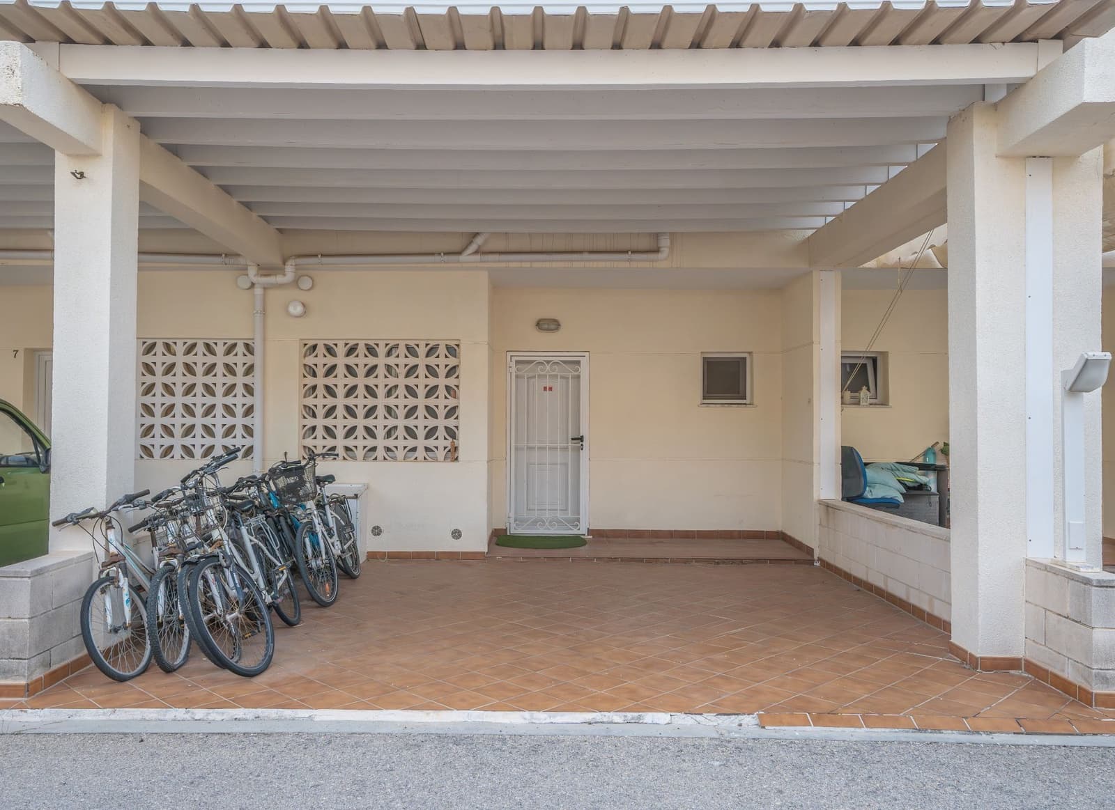 2 bedroom Semi-detached Villa for sale in Els Poblets with pool garage - € 263,500 (Ref: 9426876)