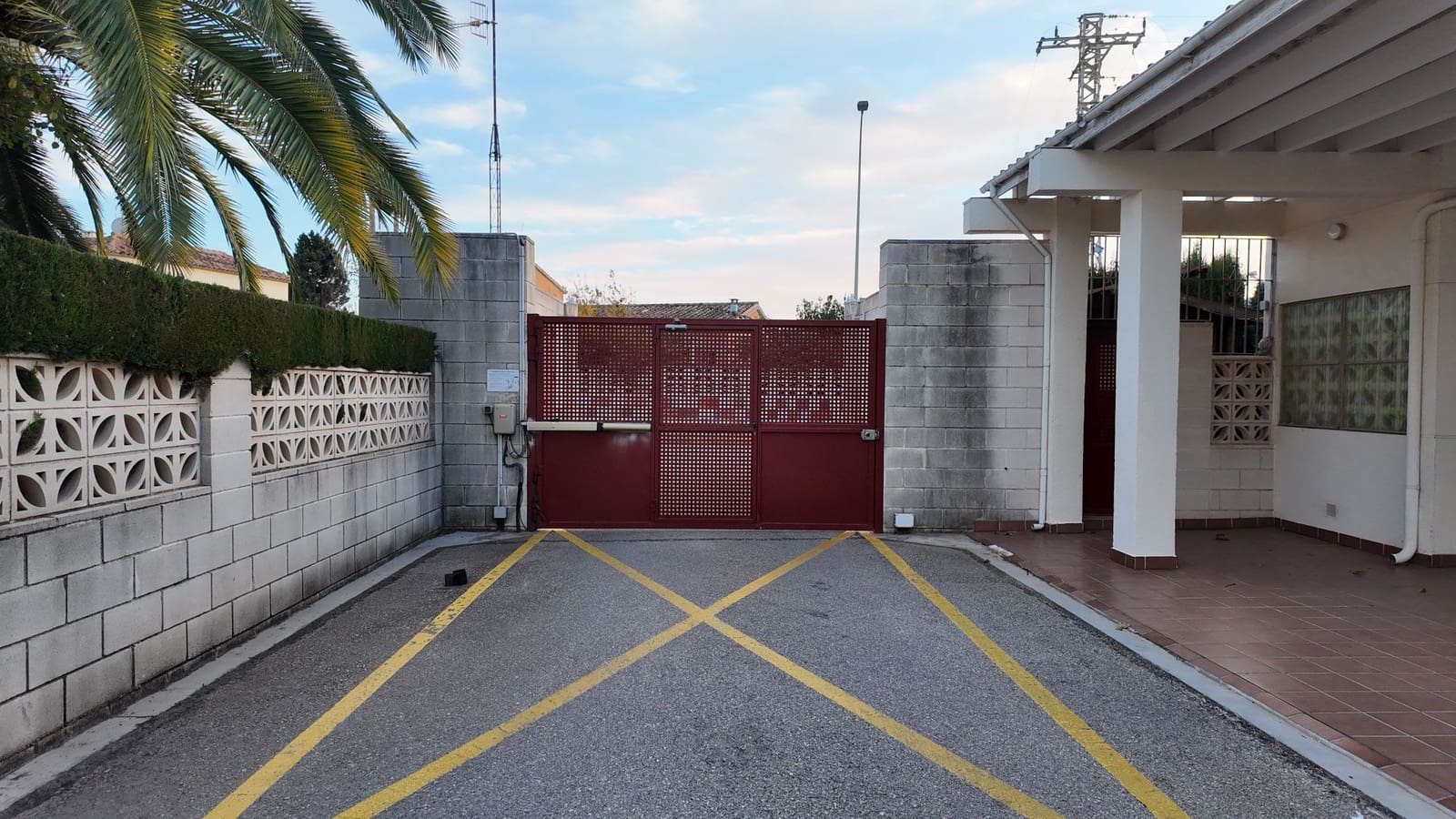 2 bedroom Semi-detached Villa for sale in Els Poblets with pool garage - € 263,500 (Ref: 9426876)