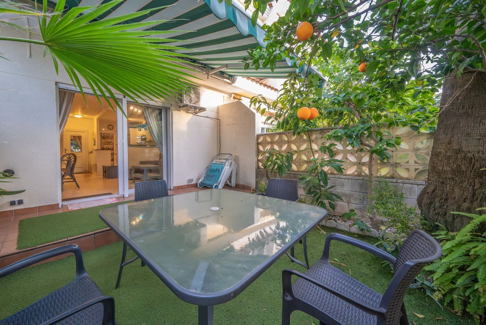 2 bedroom Semi-detached Villa for sale in Els Poblets with pool garage - € 263,500 (Ref: 9426876)