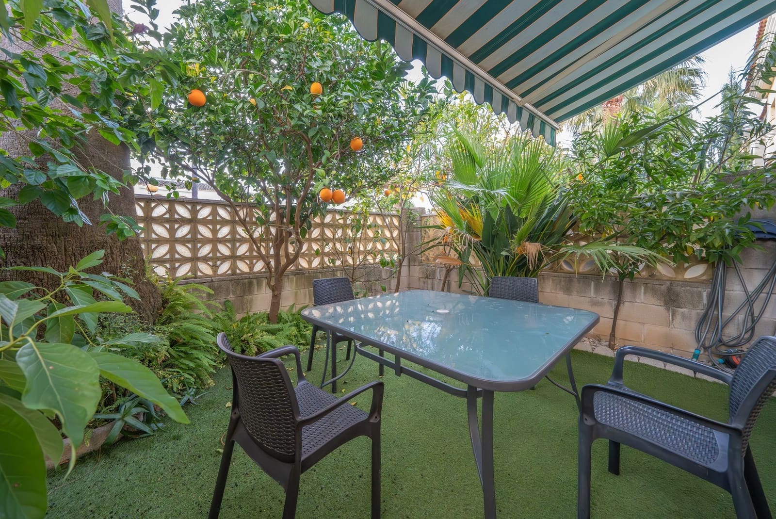 2 bedroom Semi-detached Villa for sale in Els Poblets with pool garage - € 263,500 (Ref: 9426876)