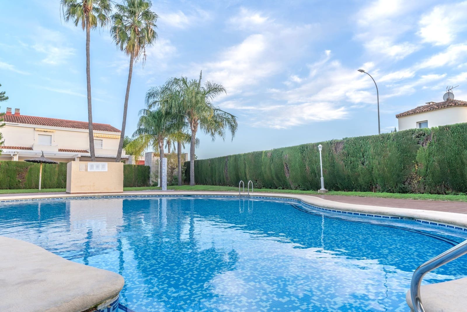 2 bedroom Semi-detached Villa for sale in Els Poblets with pool garage - € 263,500 (Ref: 9426876)