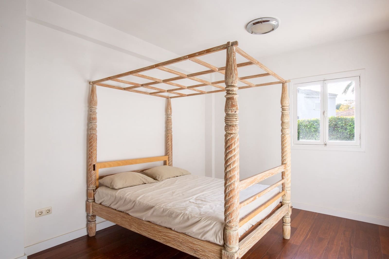 2 soverom Villa til salgs i Paterna med svømmebasseng garasje - € 950 000 (Ref: 9426877)